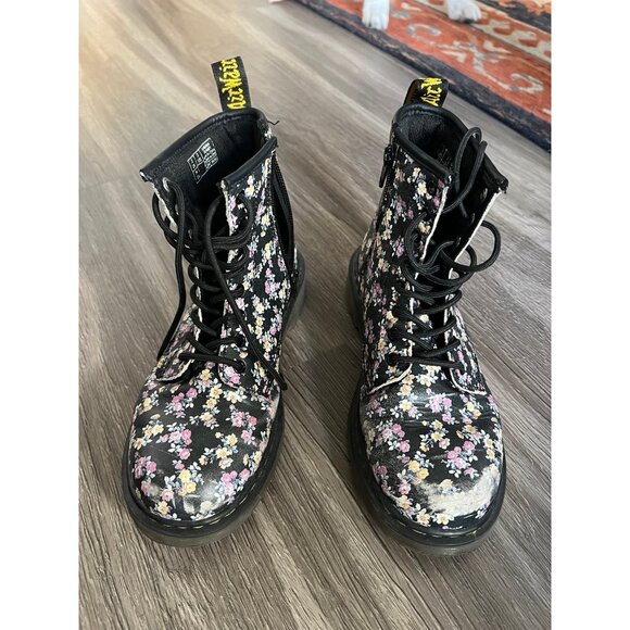 Dr. Martens Floral Boots black Leather boots size 3y or women 5 - Picture 2 of 2